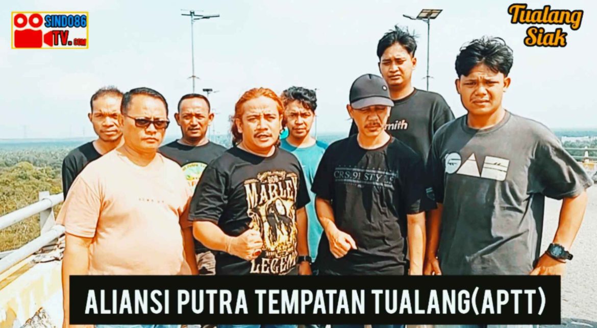 Aliansi Putra Tempatan Tualang dan warga, keluhkan jalan rusak dan berlobang, pemerintah diminta segera Memperbaiki.