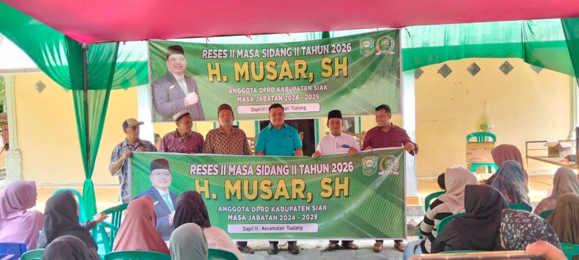 Anggota DPRD kabupaten Siak ,H Musar SH,melaksanakan reses II masa sidang II 2926 di jalan Batin Galang kampung Tualang.